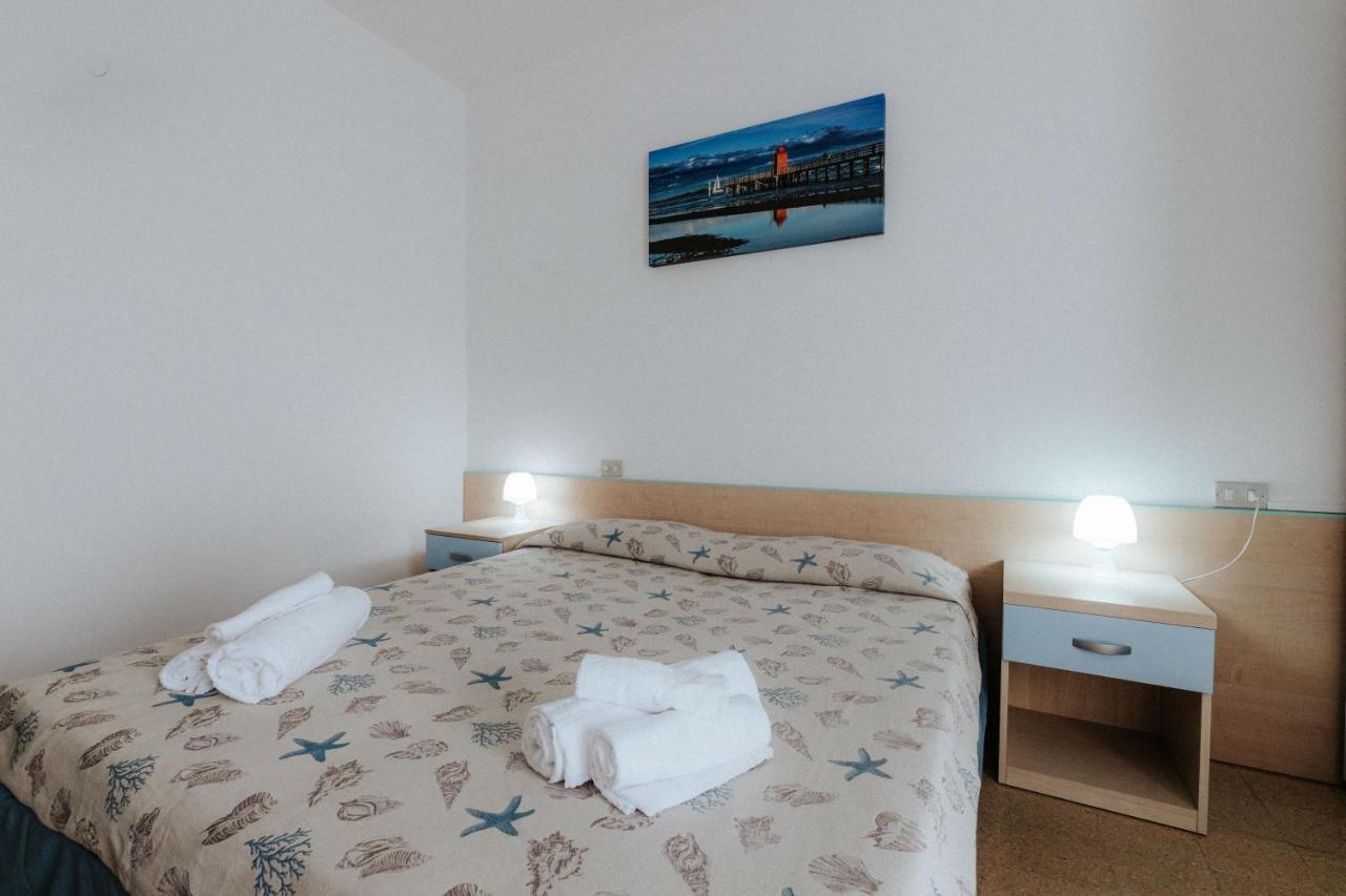 Hotel Villa Franca Lignano Sabbiadoro Exteriör bild